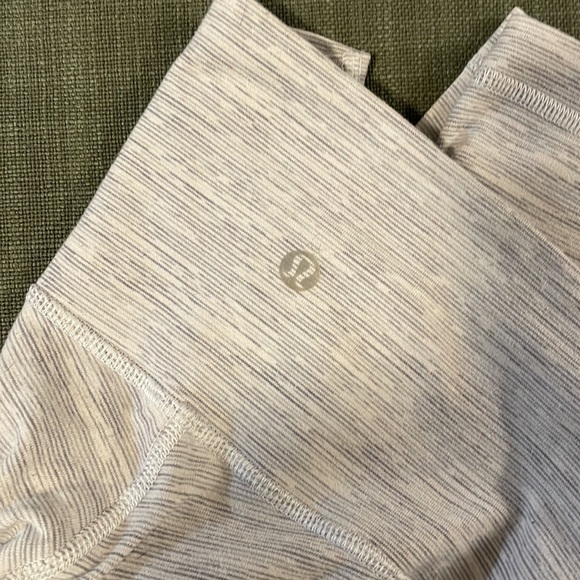 Lululemon wunderunder - Picture 2 of 2